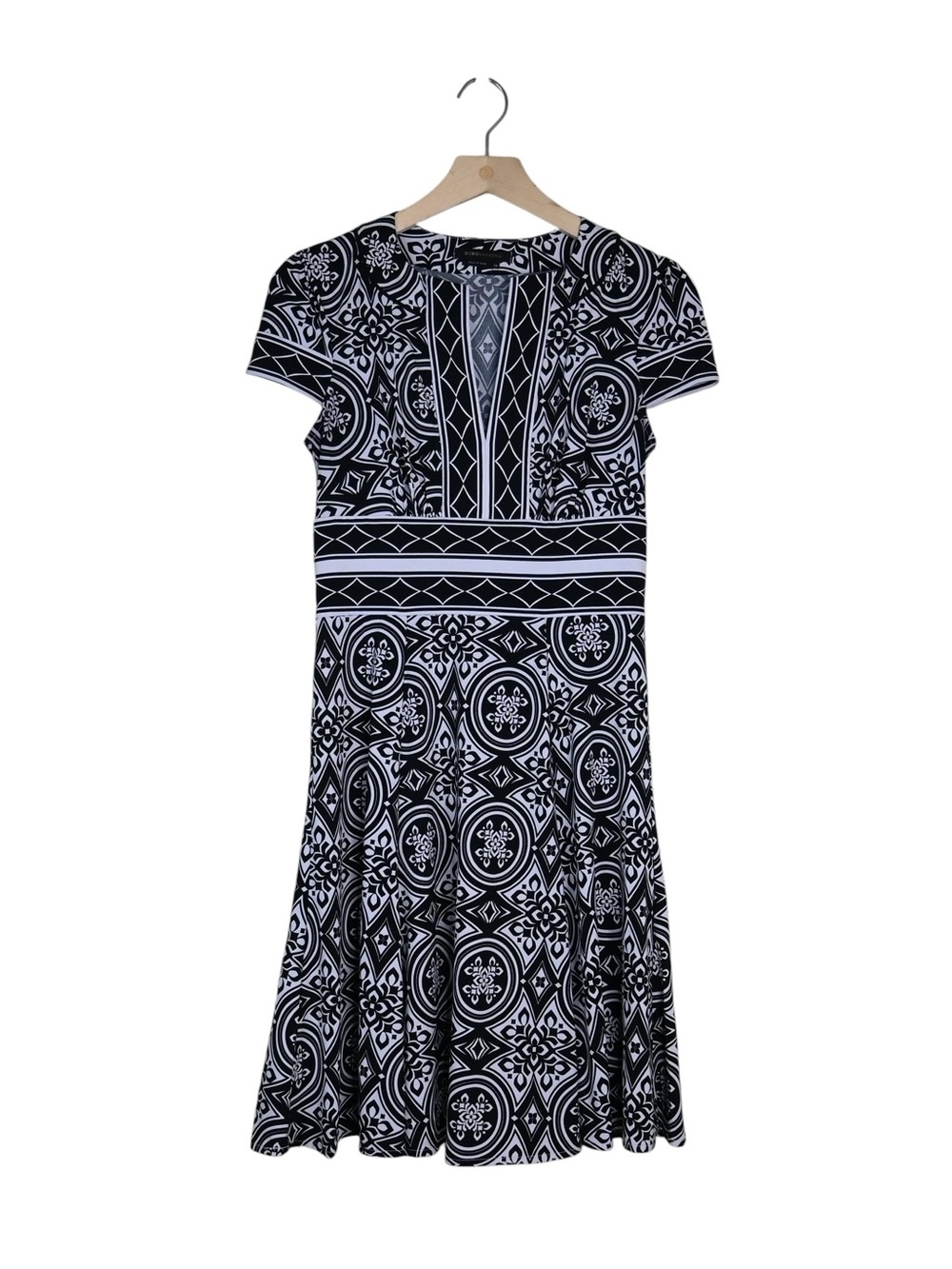 BCBG Maxazria Women's XS Short Sleeve Black White Printed Dress